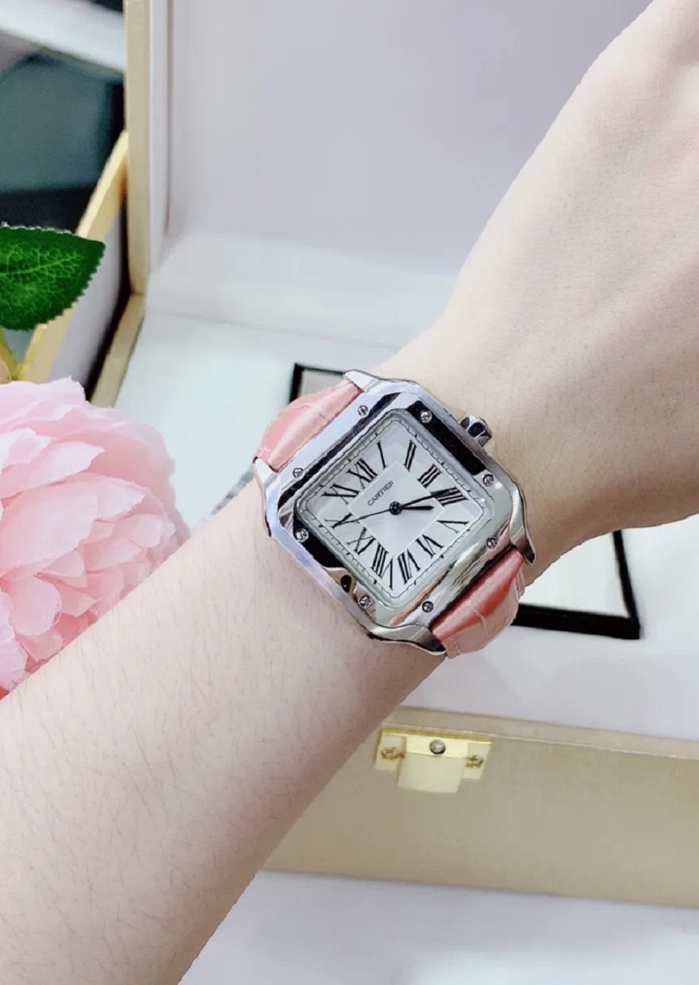 Điểm danh những mẫu đồng hồ nữ Cartier chính hãng được chị em yêu thích nhất